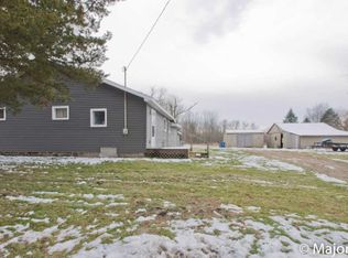 3096 5th St, Wayland, MI 49348