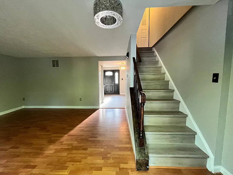 7766 Epsilon Dr — Photo 4