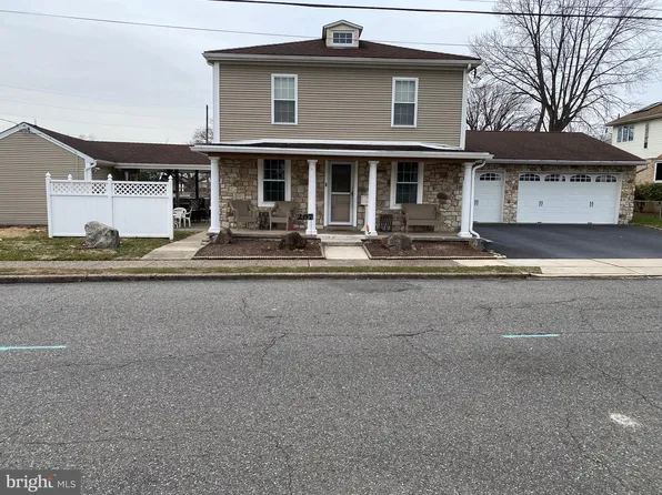 207 Buchanan Ave, Milmont Park, PA 19033