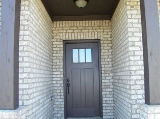 617 Round Rd, Maylene, AL 35114