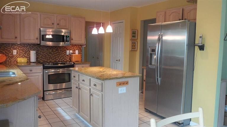 1st image of 5560 Underhill Ct