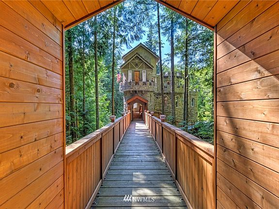 3rd image of 28523 Bacus Rd