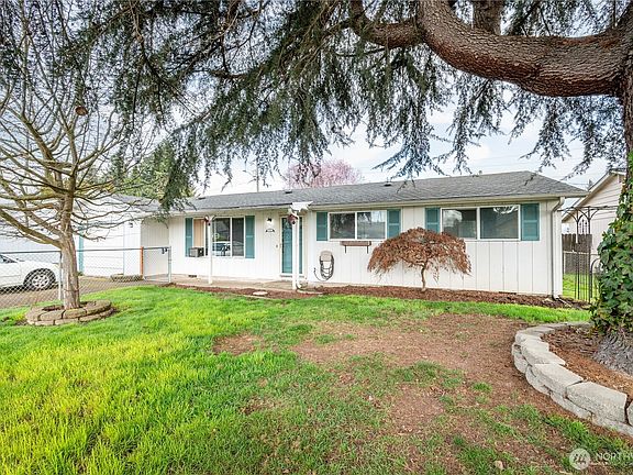 4th image of 359 Douglas Street