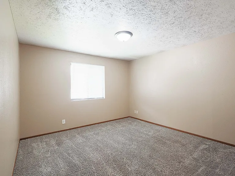 4225 N 60th St #5 — Photo 10