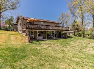 168 County Line Dr, Creal Springs, IL 62922