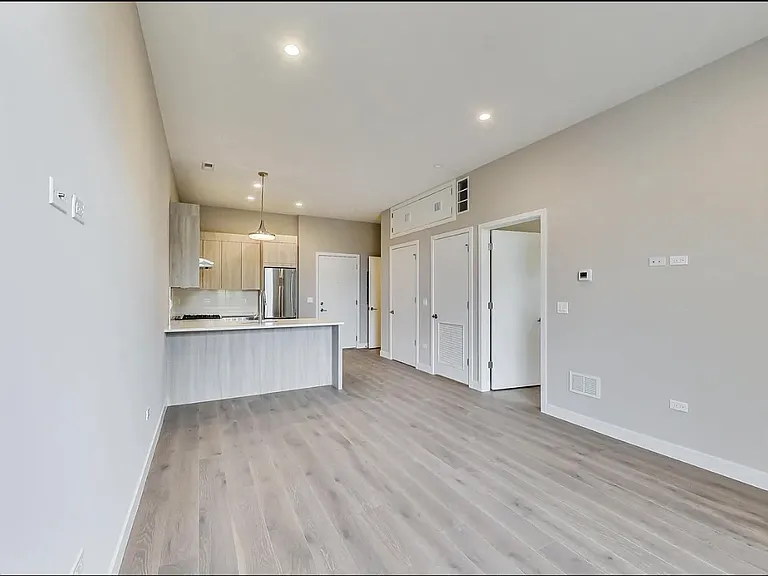 3757 N Sheffield Ave #390 — Photo 4