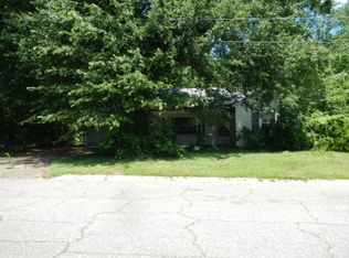 818 Peach St, Magnolia, AR 71753