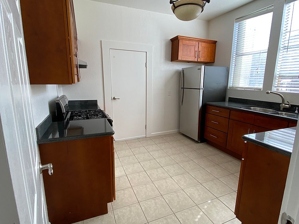 1st image of 4425 California St APT 7