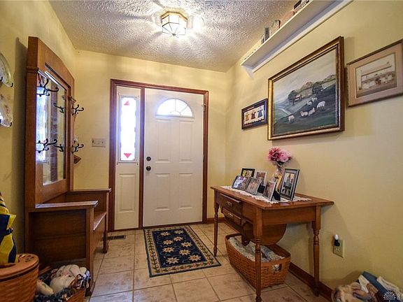 3rd image of 108 Old Carriage Dr