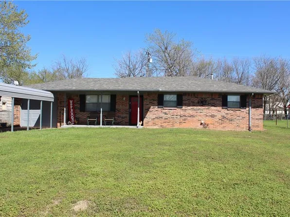 506 Ash St, Wellston, OK 74881