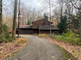 10431 Mulberry Rd, Chardon, OH 44024