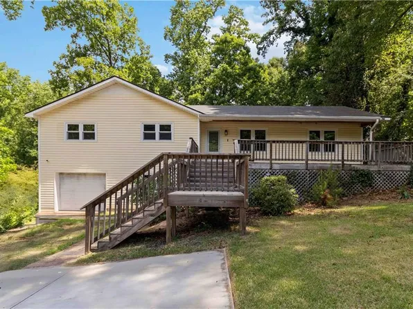 606 Echo Ln, Woodstock, GA 30189