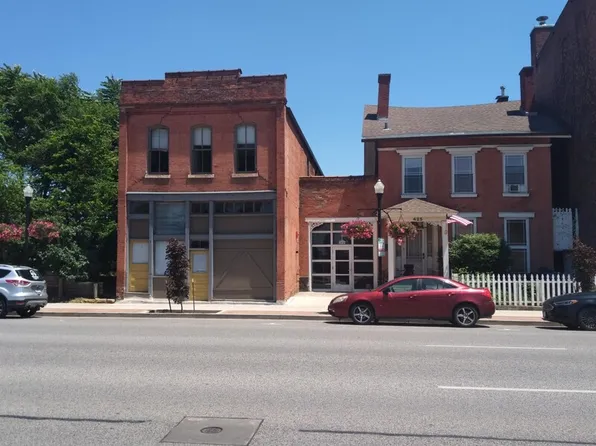 427 Brady St #2, Davenport, IA 52801