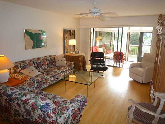 4th image of 1611 Clower Creek Dr APT Ha137