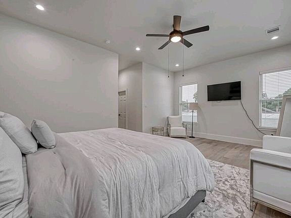 3rd image of 5606 Canal St #5606