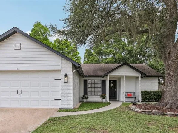 1010 Elm Grove Ln, Valrico, FL 33596
