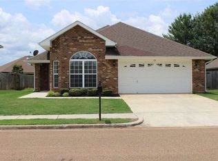 271 Shadow Ct SW, Huntsville, AL 35824