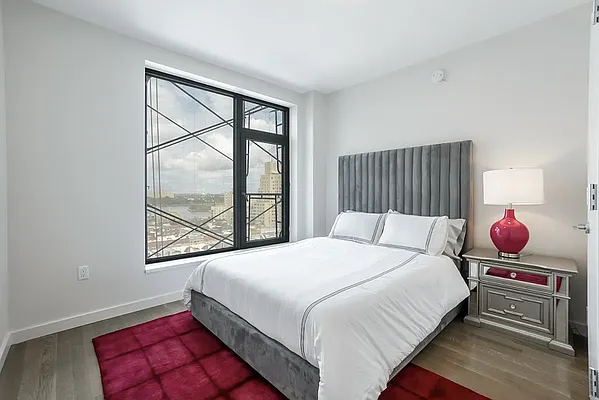 Rented by Bond New York | media 34