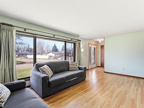 4th image of 1249 Gary Dr