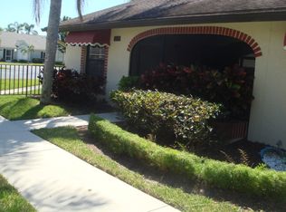 10764 Regent Cir, Naples, FL 34109