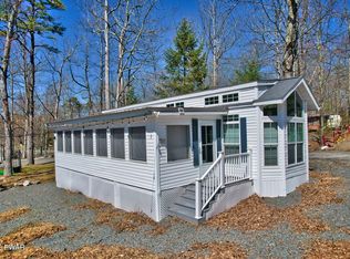213 Tribes Dr, Shohola, PA