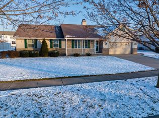 1242 Drews Dr, De Pere, WI 54115