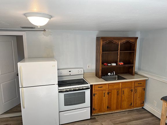 2nd image of 124 Ketay Dr S