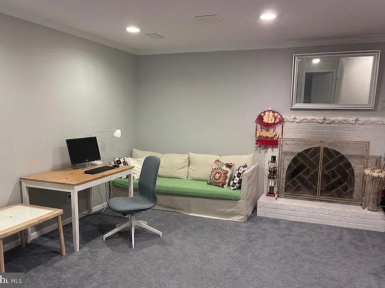 4360 Greenberry Ln — Photo 7