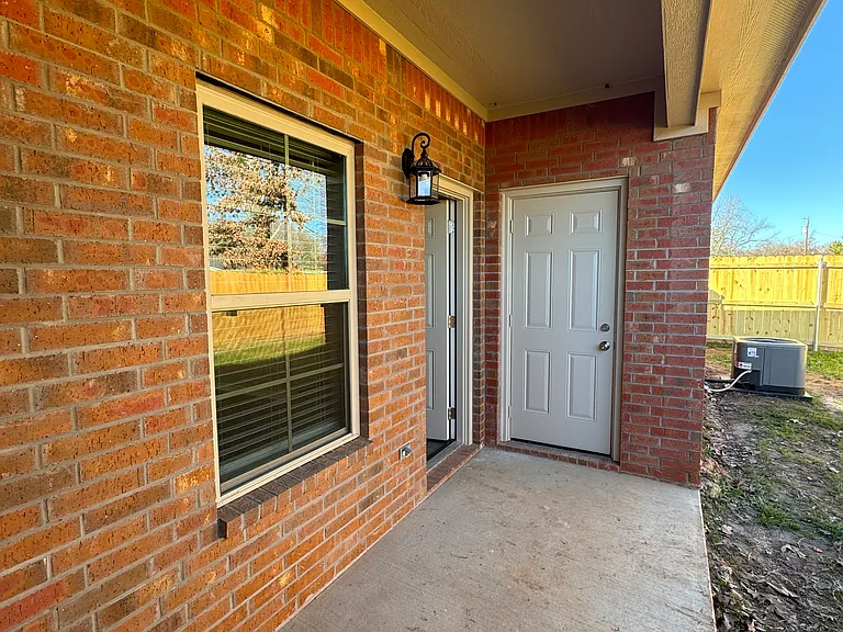 572 Ivy Ln — Photo 20
