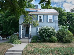 11 Academy Rd, Leominster, MA 01453