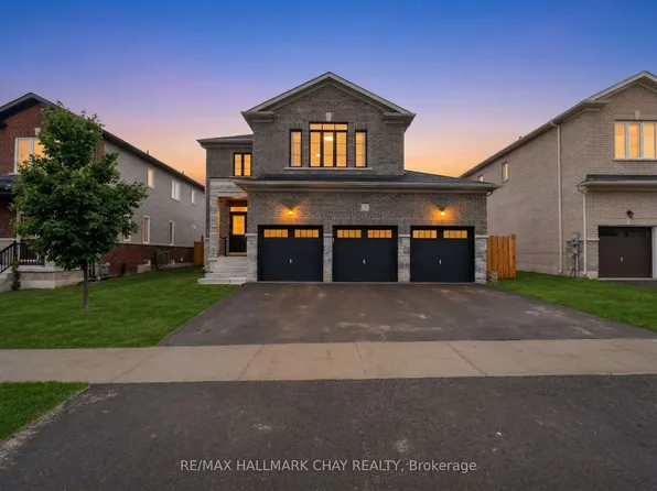 7 Middleton Dr, Wasaga Beach, ON L9Z 0L1