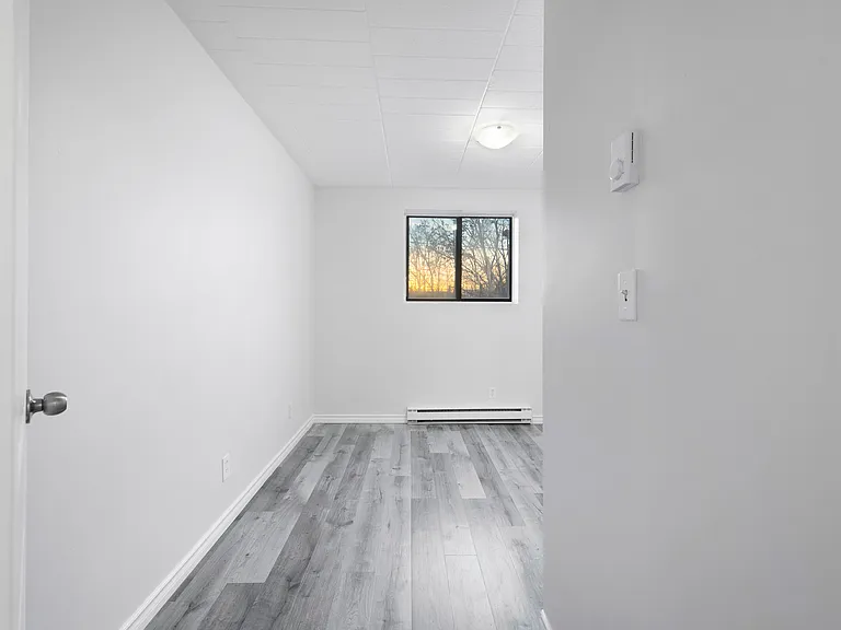 591 Wellington Ave #302 — Photo 7