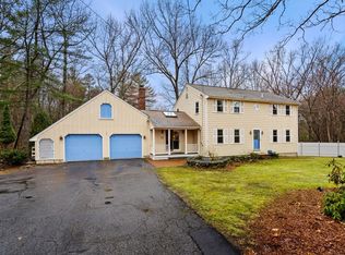 76 Hardy St, Dunstable, MA 01827