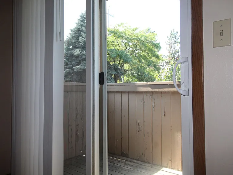 Pineridge Apartments — Photo 20