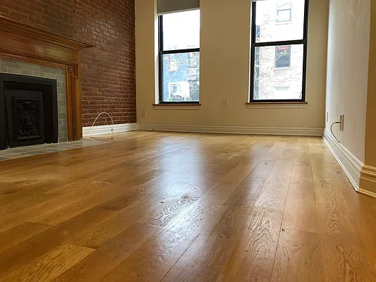 Rented by One New York Realty Inc | media 4