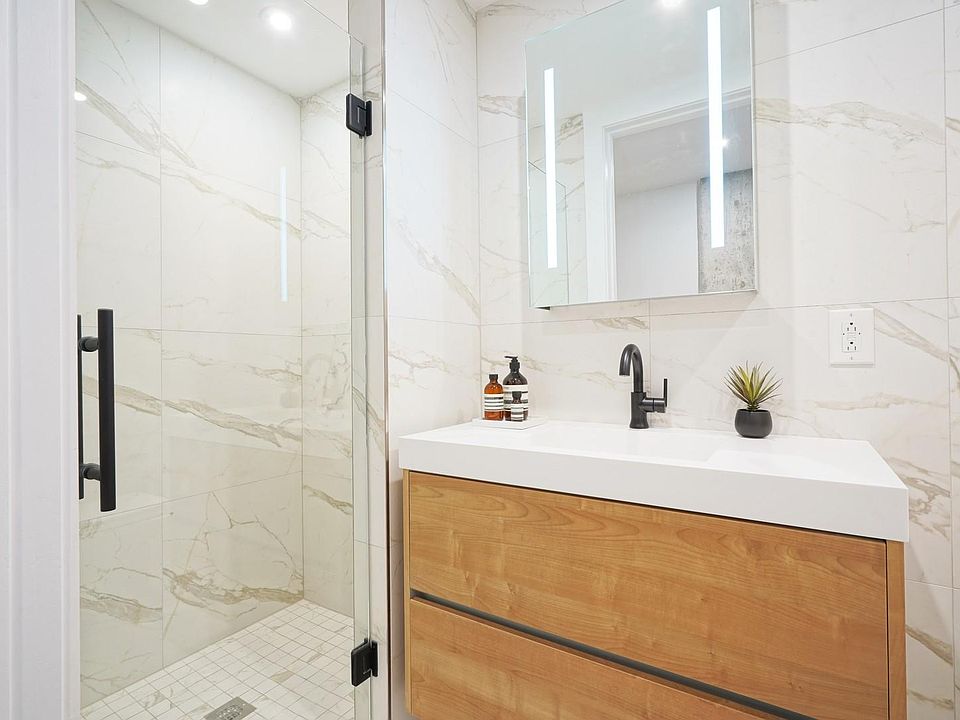 1st image of 1006 N 2nd St #10