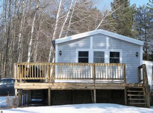 13991 Robinhood Ln, Leroy, MI 49655