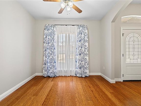 5th image of 409 Gainesway Dr