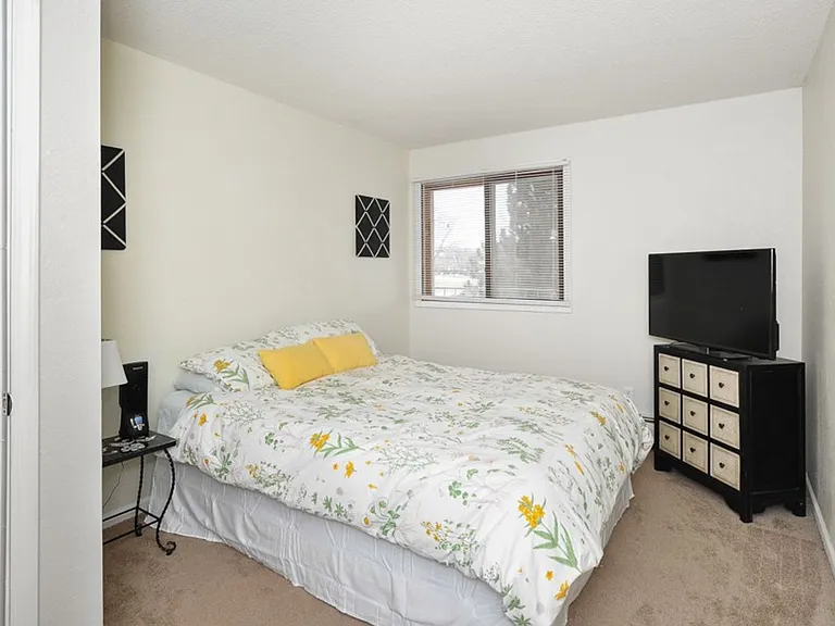 Summer Creek Apartments — Photo 30