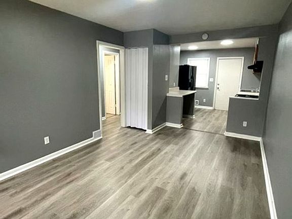 5th image of 3143 Puckett Rd #742