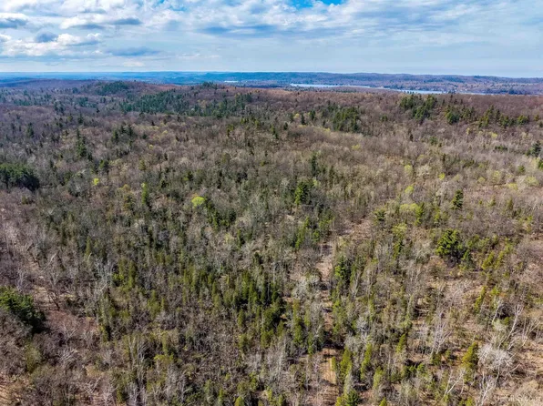 E Wilderness Rd, Negaunee, MI 49866