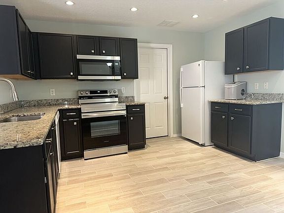 5th image of 13646 Tramore Dr