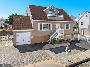 10 W Mermaid Ln, Brant Beach, NJ 08008
