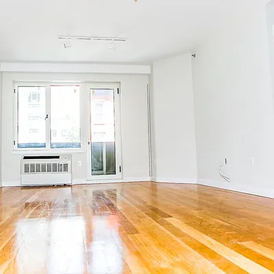 Rented by Urban Realty NYC | media 9