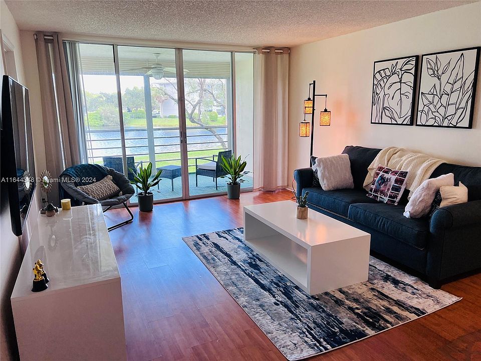 1st image of 9430 Poinciana Pl APT 214