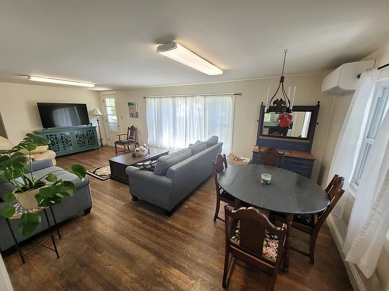 196 Forest Ave — Photo 4