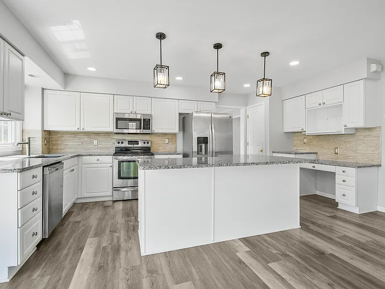 1751 Lanhan Ct — Photo 18