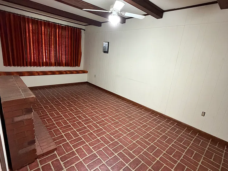 3501 Central St — Photo 5