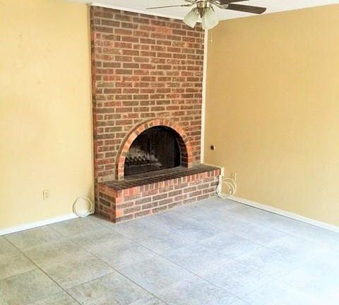 4th image of 10621 Springwood Dr APT B