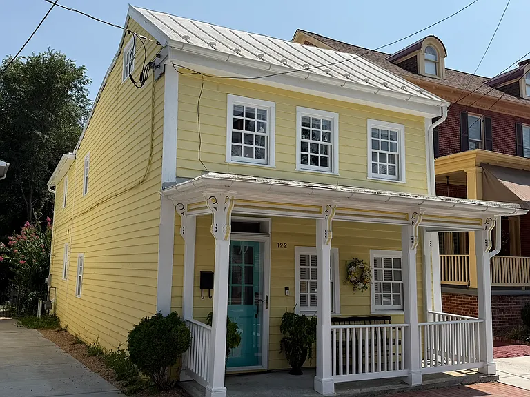 122 N Washington St — Photo 1